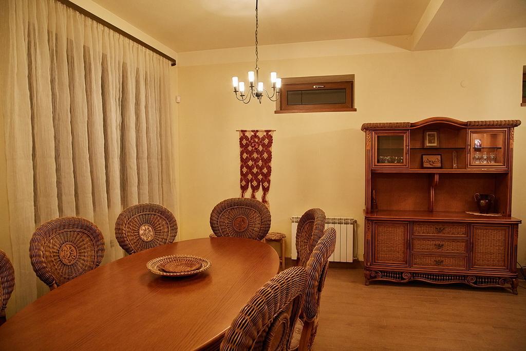 LUXE Villa in Tsaghkadzor Rum bild